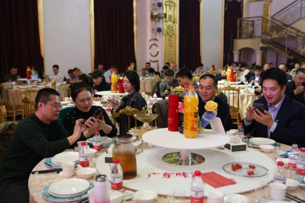 发红包_副本.jpg